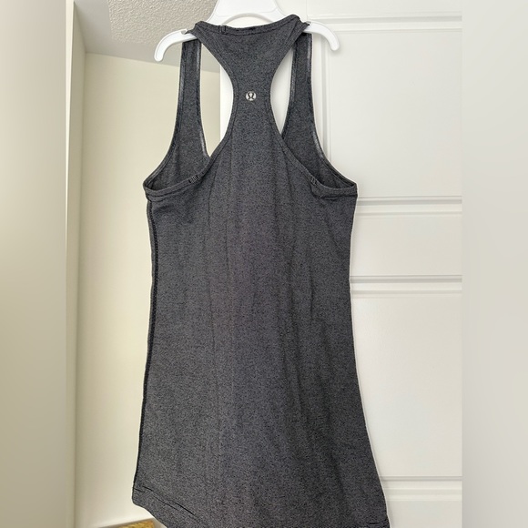 Lululemon Classic Racerback Tank Size 4 - Picture 2 of 2